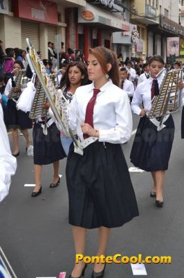 Unidad Educativa Gonzalez Suarez Desfile del 12 de Noviembre de 2015