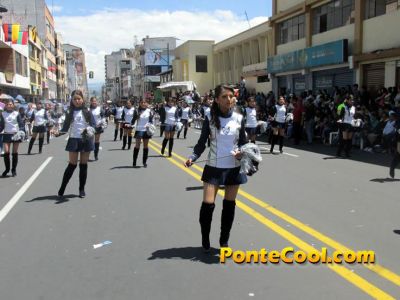 Colegio Santo Domingo de Guzmán Desfile del 12 de Noviembre de 2016