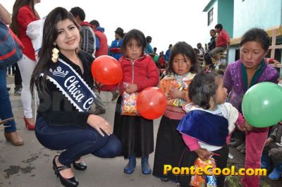 Con la participación de integrantes y voluntarios de PonteCool.com y las Chicas Cool, se realizo un agasajo a los niños de escasos recursos con la donación voluntaria de personas y negocios. Este agasajo llego a 130 niños del sector.

