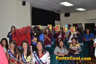 Inscripción de Nicol Pérez candidata a Reina de Ambato 2016
