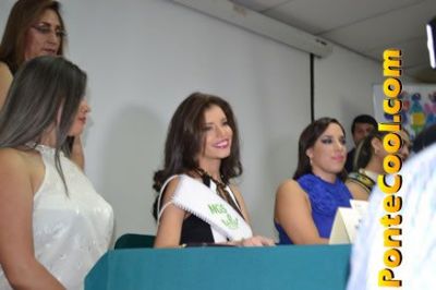 Inscripción de Nicol Pérez candidata a Reina de Ambato 2016
