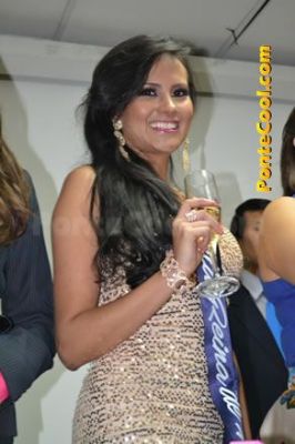 Inscripción de Alejandra Coello candidata a Reina de Ambato 2016
