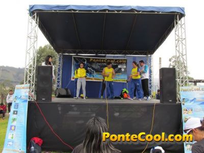 Festival deportivo, artístico y gastronómico Unidad Educativa Bolívar 2016
