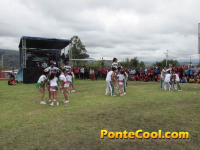 Festival deportivo, artístico y gastronómico Unidad Educativa Bolívar 2016
