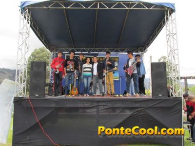 Festival deportivo, artístico y gastronómico Unidad Educativa Bolívar 2016
