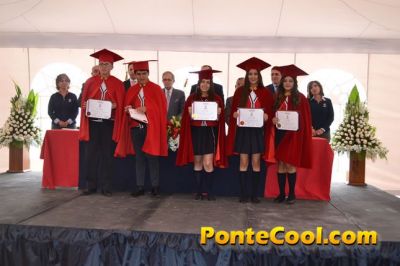 Graduación estudiantes del Colegio Atenas promoción 2016
