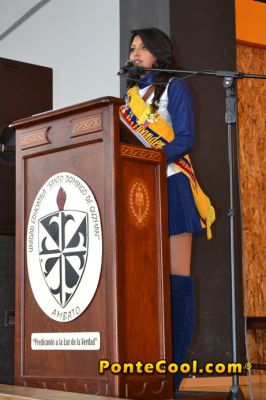 Juramento a la Bandera en la Unidad Educativa Santo Domingo de Guzmán 2016
