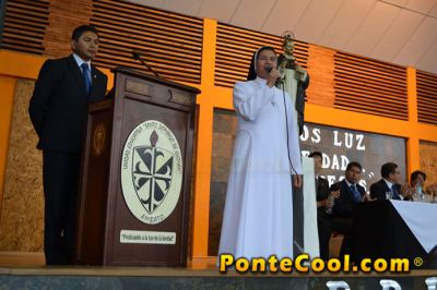 Juramento a la Bandera en la Unidad Educativa Santo Domingo de Guzmán 2016
