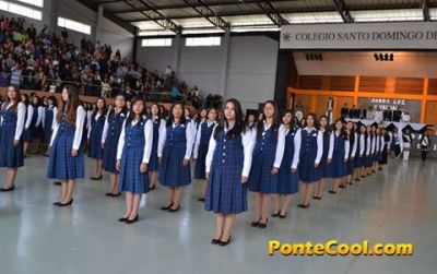 Juramento a la Bandera en la Unidad Educativa Santo Domingo de Guzmán 2016
